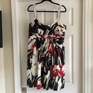 Ellie Tahari floral print dress with pockets